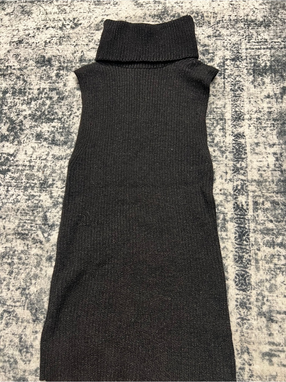 Alice + Olivia Black Sleeveless Turtleneck